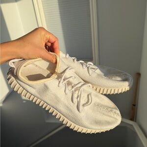 Ultra Boosts Adidas men’s size 11.5 white